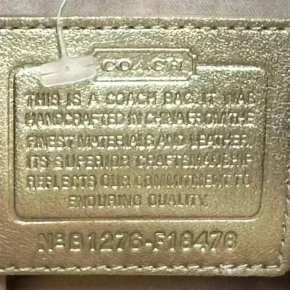 👜👛 NWOT Coach Penelope Optic Metallic Gold Signature F18478 Cream and Tan - Picture 9 of 10